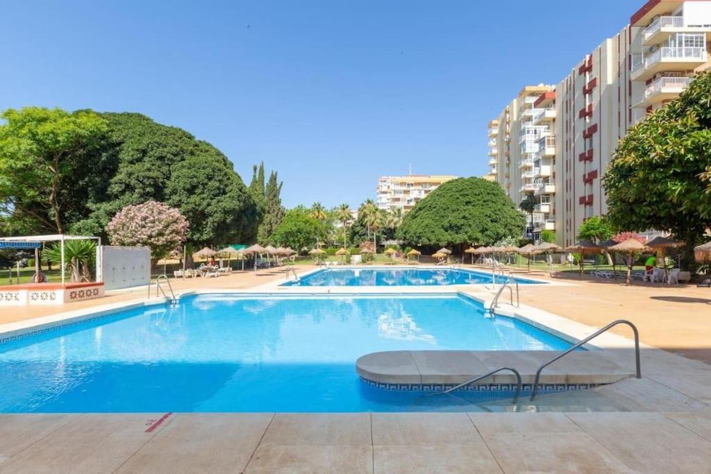 Apt Moderno Con Vistas, Recepcion 24 Hs Y Piscinas Benalmádena Esterno foto
